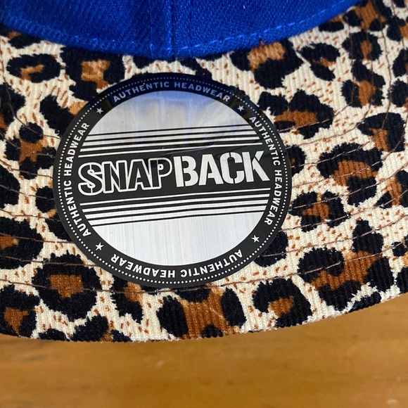 Unisex Embroidered Animal Print Los Angeles CA Adjustable Trucker Style Hat OSFM - Picture 6 of 10